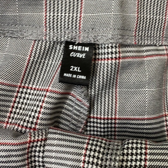 2/15$ NWOT SHEIN plaid jogger pant - Picture 3 of 3